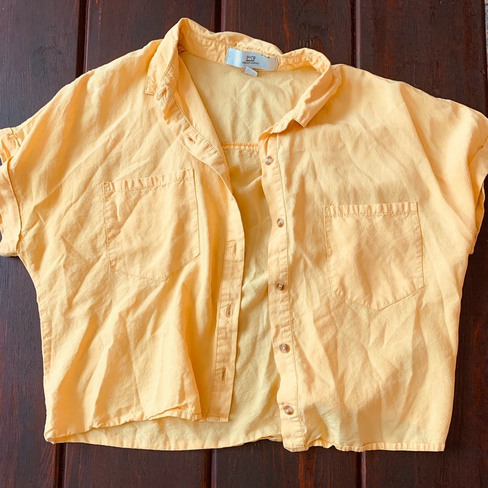 Cropped button up